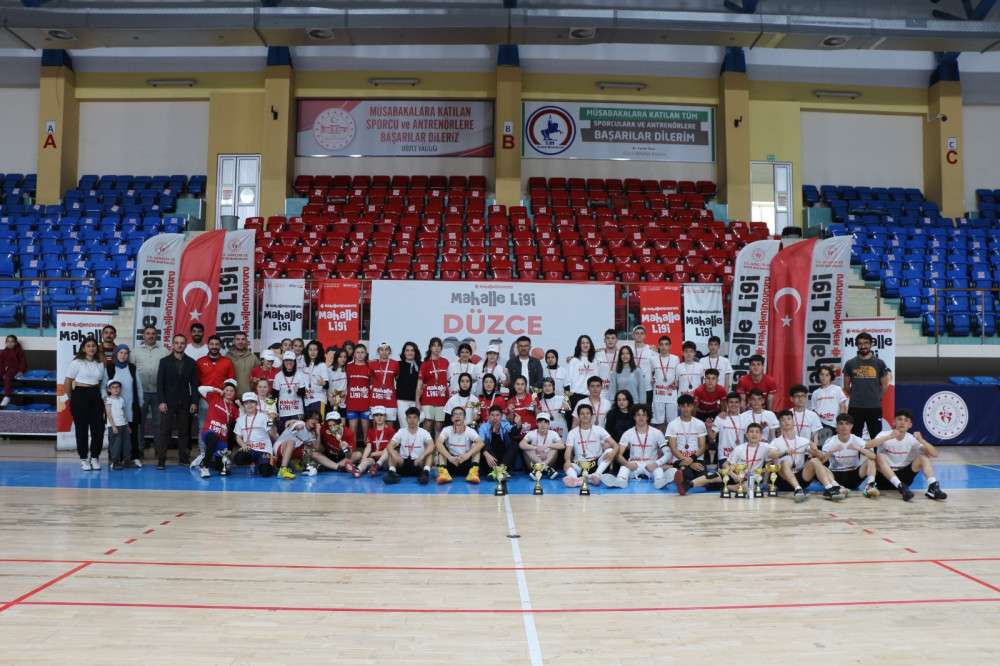 Düzce'de    Mahalle    Ligi    Tamamlandı