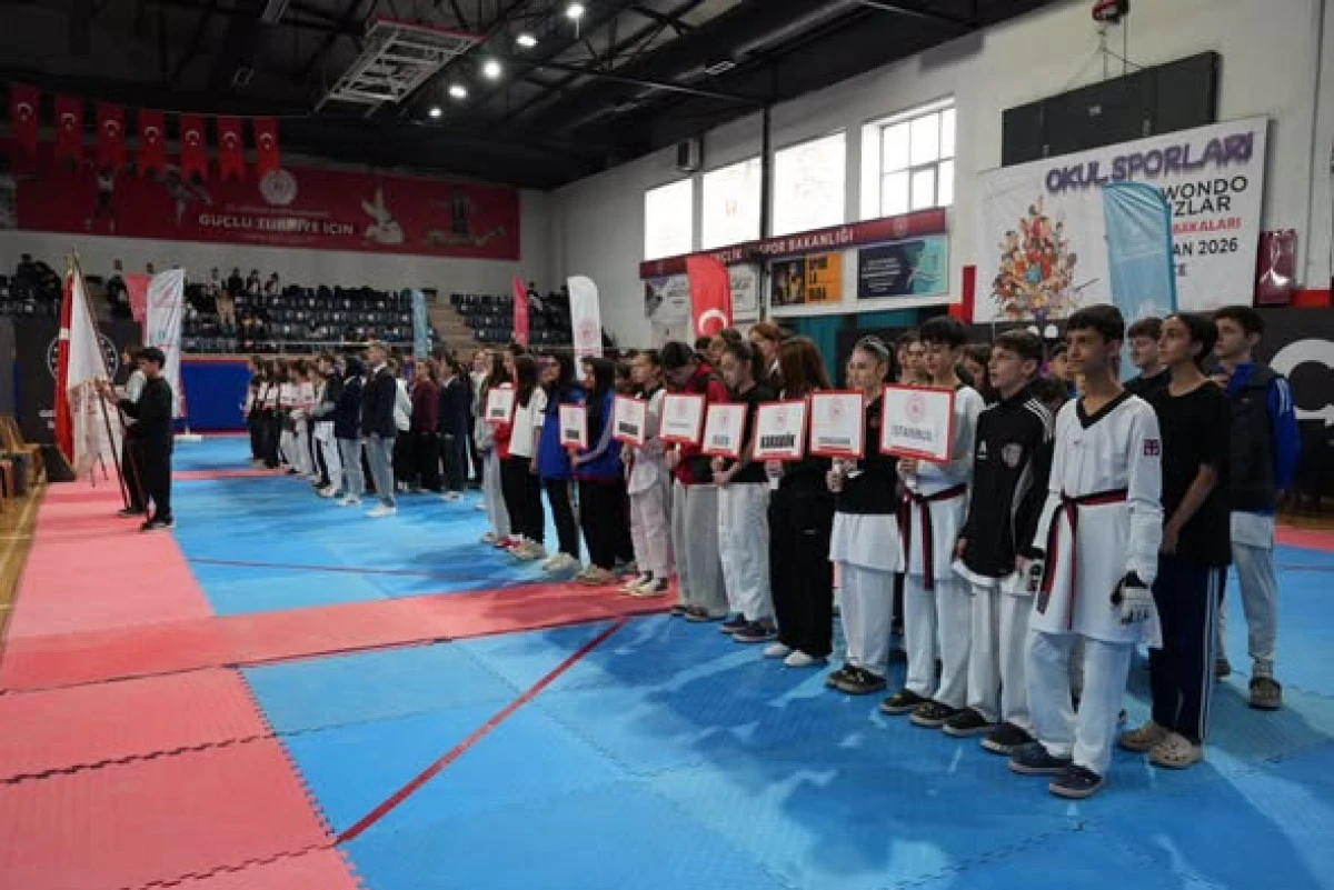D&uuml;zce&rsquo;de Taekwondo R&uuml;zgarı: