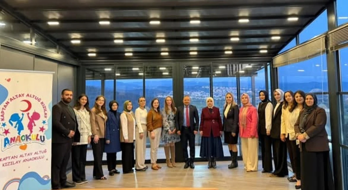 D&uuml;zce&rsquo;den D&uuml;nyaya Uzanan Eğitim Başarısı