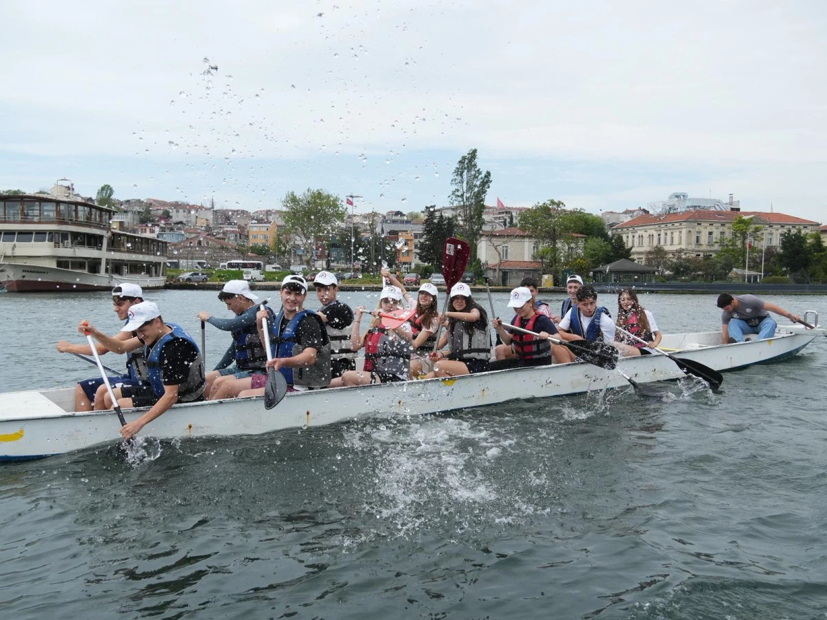 D&Uuml;ZCELİ GEN&Ccedil;LER HALİ&Ccedil;&rsquo;TE K&Uuml;REK &Ccedil;EKTİ