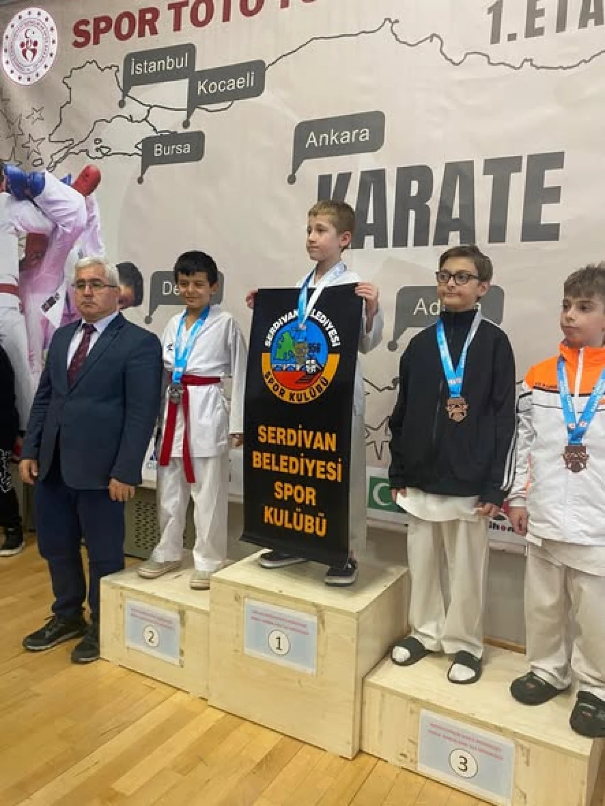 Düzceli Karatecilerden Büyük Başarı