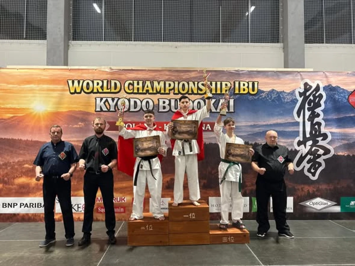 D&uuml;zceli Sporculardan D&uuml;nya Sahnesinde B&uuml;y&uuml;k Başarı