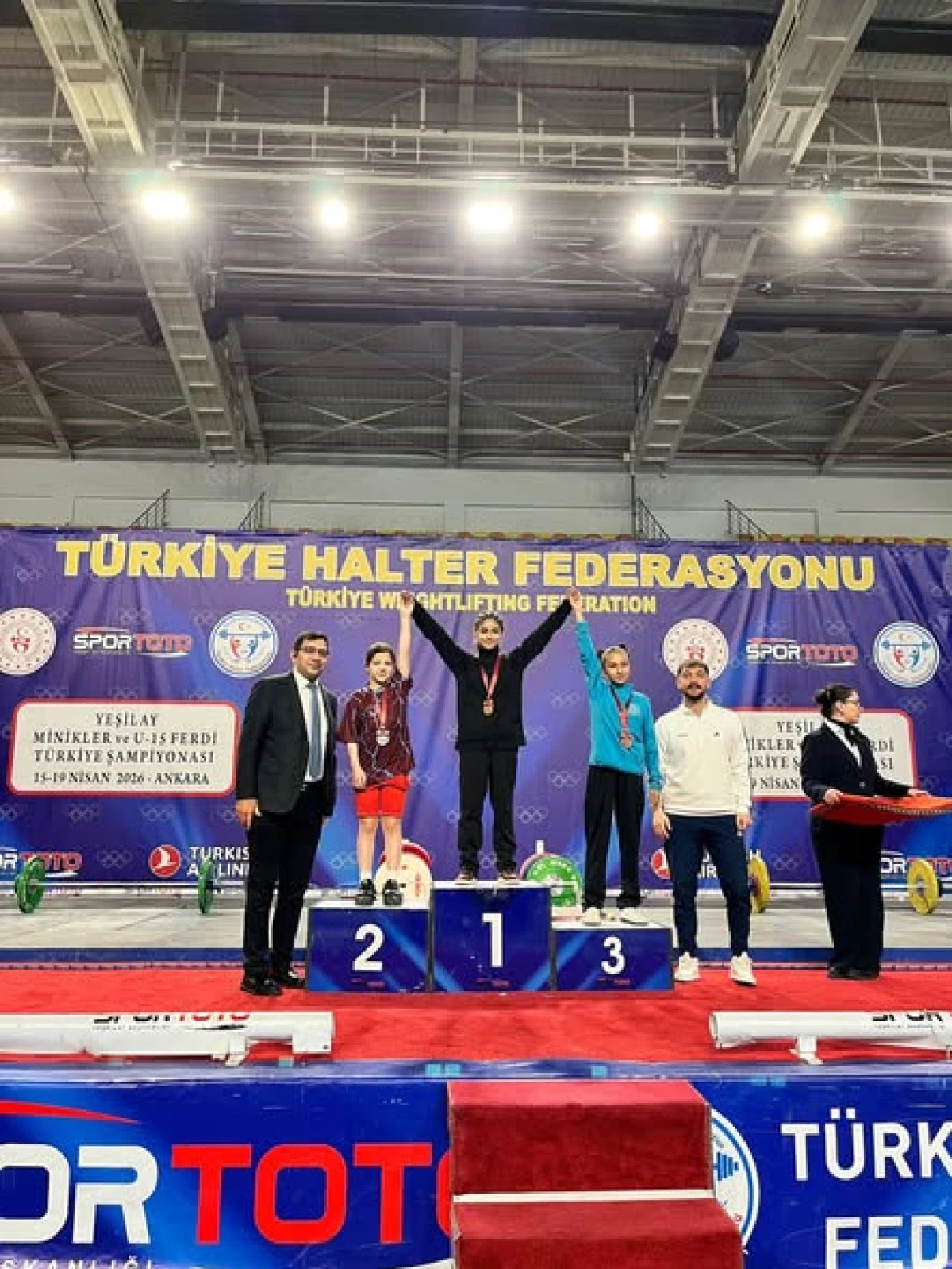 D&uuml;zceli Sporculardan T&uuml;rkiye Şampiyonası&rsquo;nda B&uuml;y&uuml;k Başarı