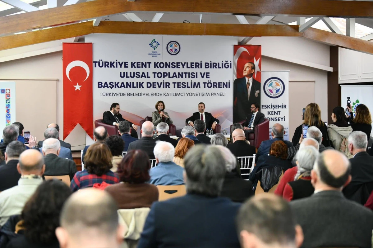 Eskişehir&rsquo;de Katılımcı Y&ouml;netişim Zirvesi: D&uuml;zce Kent Konseyi de Yerini Aldı