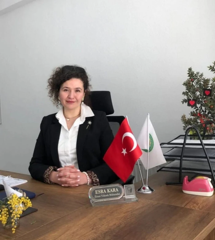 ESRA KARA DOKTORA EĞİTİMİNİ TAMAMLADI