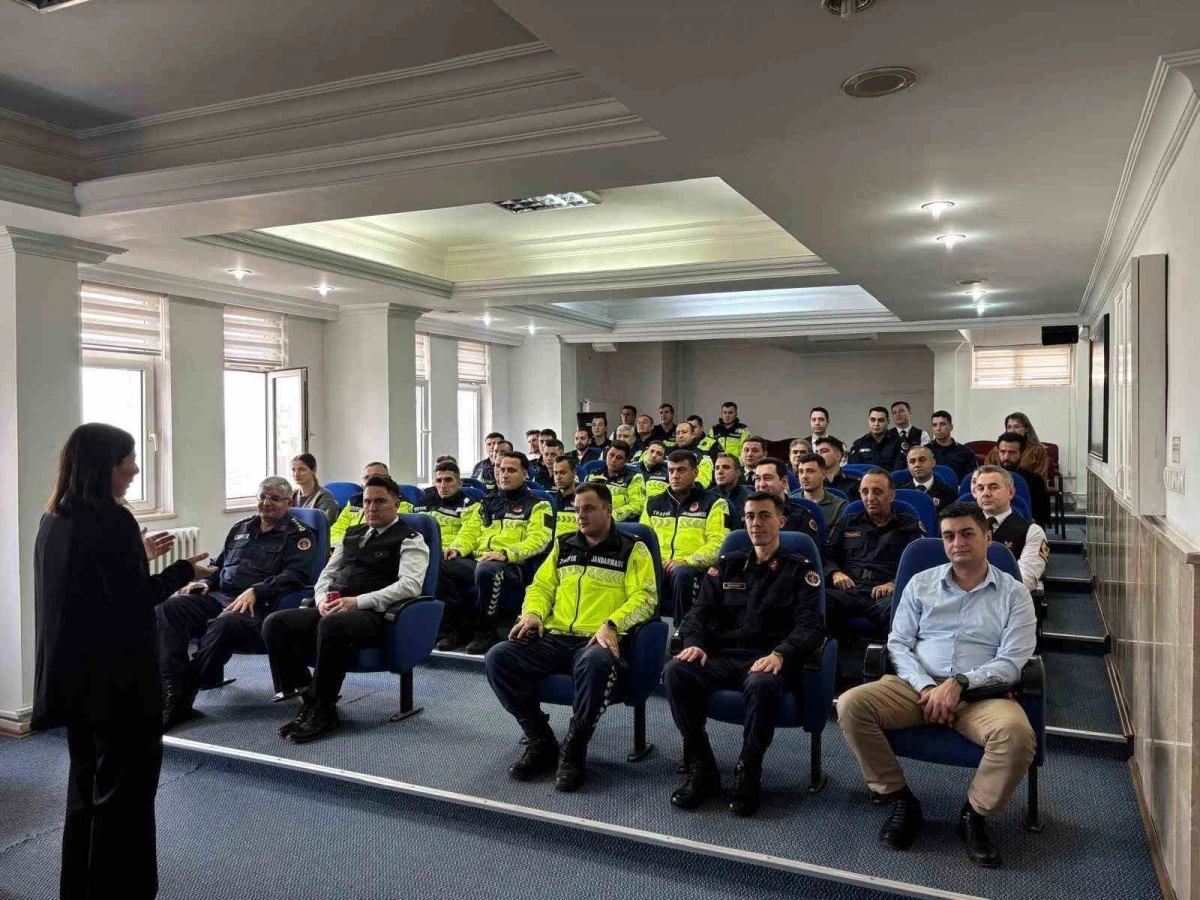 Etkili İletişim&rdquo; Semineri Ger&ccedil;ekleştirildi