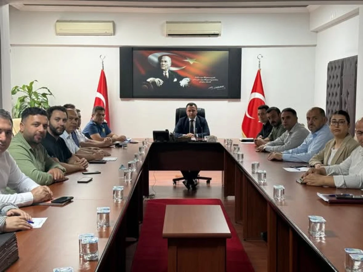 FINDIK İŞ&Ccedil;İLERİ İ&Ccedil;İN TOPLANDILAR