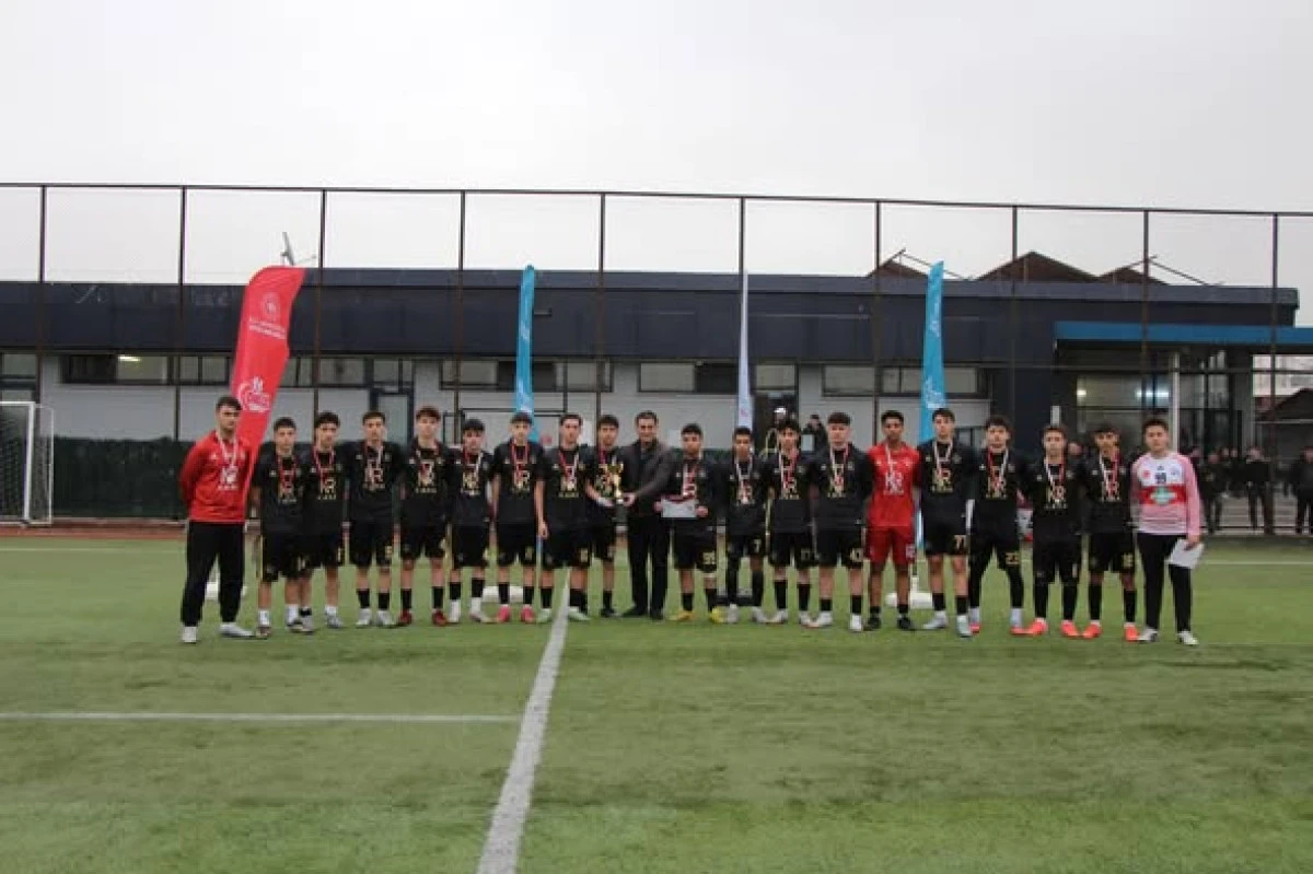 Gen&ccedil;ler Futbol M&uuml;sabakaları Sona Erdi