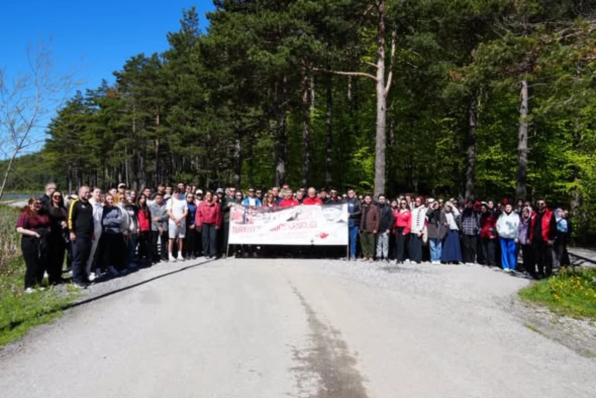 Gen&ccedil;ler Topuk Yaylası&rsquo;nda Doğa ve Sporla Buluştu