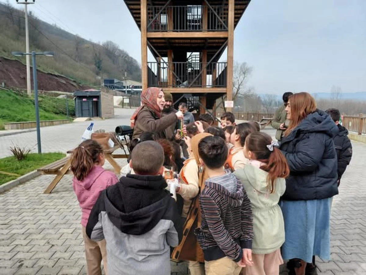 G&ouml;lormanı İlkokulu&rsquo;ndan 60 &ouml;ğrenci Kuş G&ouml;zlem Faaliyetlerine Katıldı