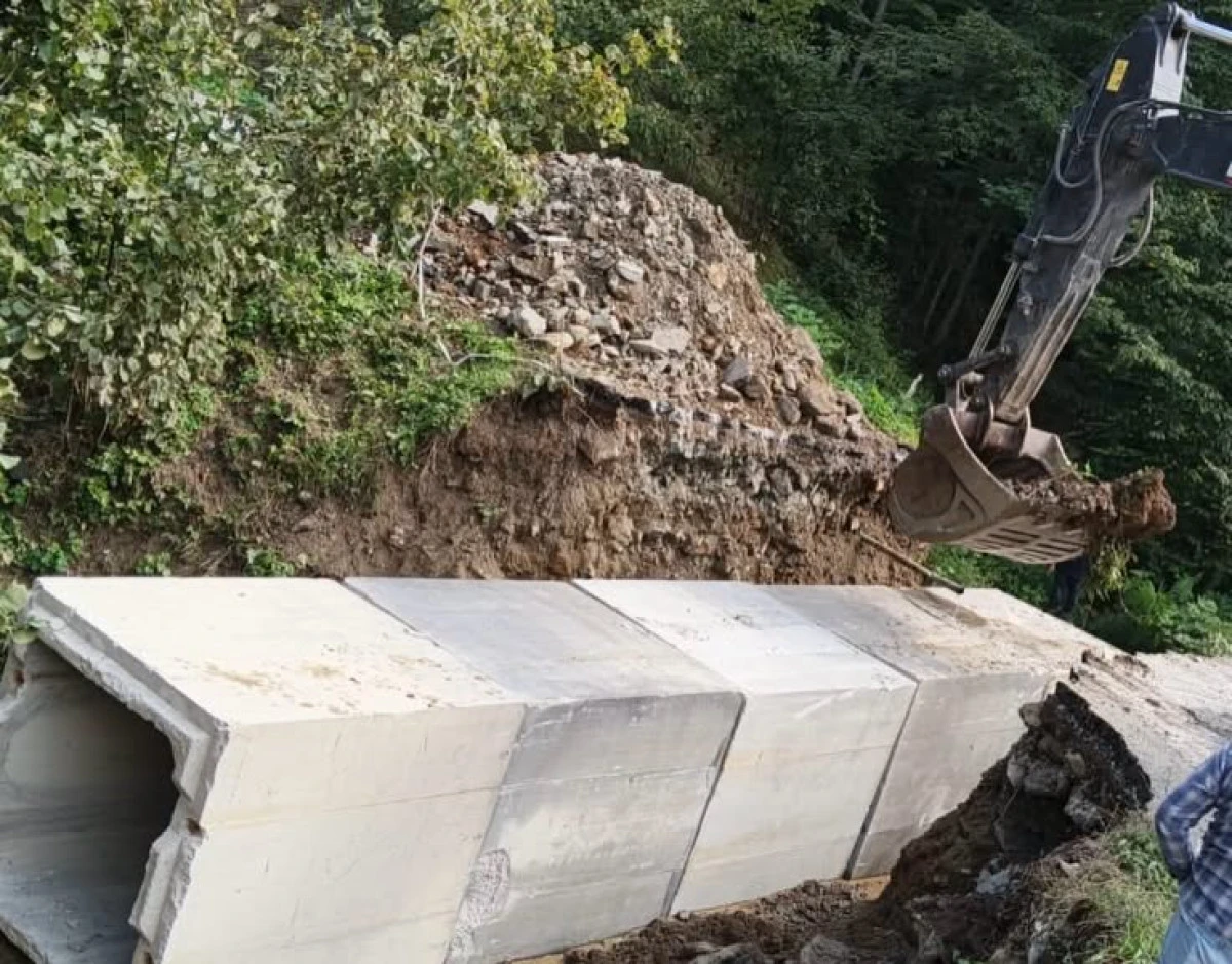 G&Ouml;LYAKA BAKACAK K&Ouml;Y&Uuml;&rsquo;NDE ALTYAPI &Ccedil;ALIŞMASI TAMAMLANDI