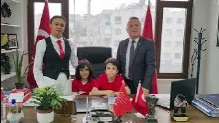 (G&ouml;r&uuml;nt&uuml;l&uuml;) Ak&ccedil;akoca CHP&rsquo;de Koltuk &Ccedil;ocukların: "Geleceğimizin Teminatı Onlar"