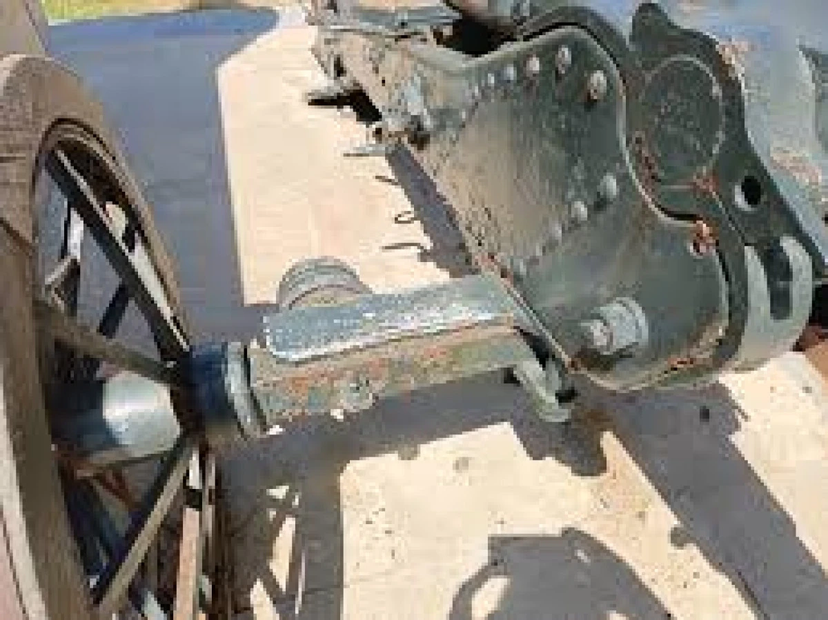 (Görüntülü) EFSANE BAŞKAN ABANOZ DAN,ATATÜRK BÜSTÜ TEPKİSİ