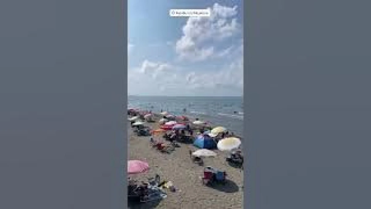(G&ouml;r&uuml;nt&uuml;l&uuml;) KARABURUN PLAJI BUG&Uuml;N YİNE DOLDU TAŞTI!