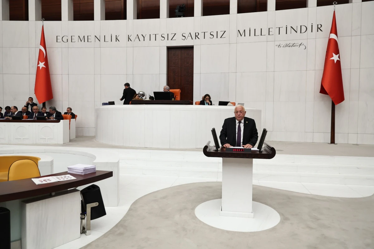 (G&ouml;r&uuml;nt&uuml;l&uuml;)VEKİL TALİH &Ouml;ZCAN BU KEZ EMEKLİLERİ DİLE GETİRDİ