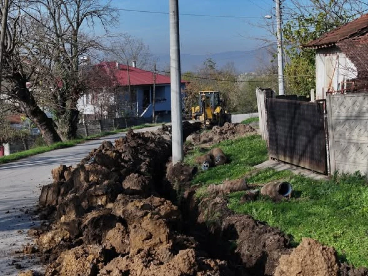 Günbaşı Köyüne Yeni İçme Suyu Hattı Döşeniyor