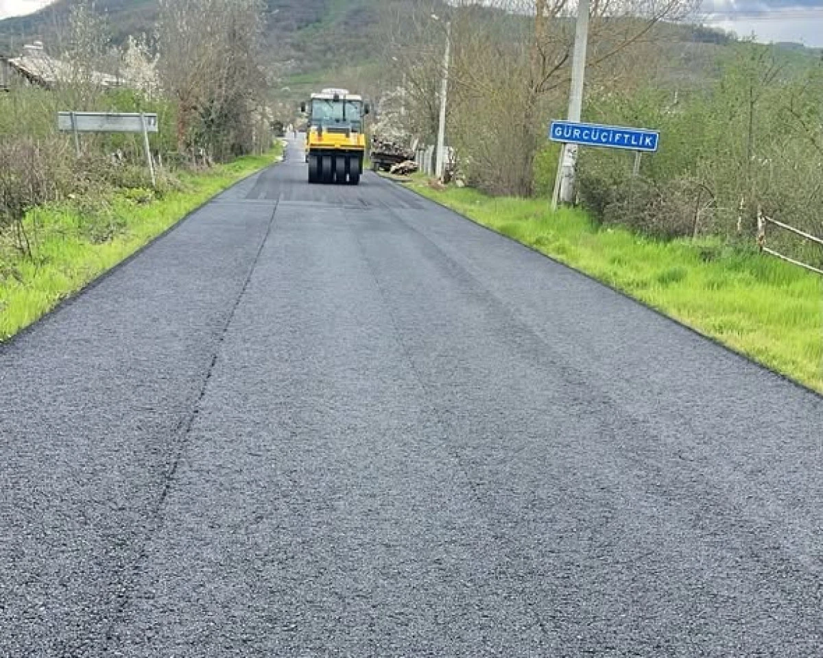 G&uuml;rc&uuml;&ccedil;iftlik K&ouml;y&uuml; Sıcak Asfaltla Konforlu Ulaşıma Kavuştu