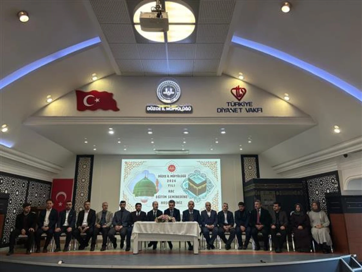 Hacı Adaylarına &ldquo;Hac Eğitim Semineri&rdquo; d&uuml;zenlendi