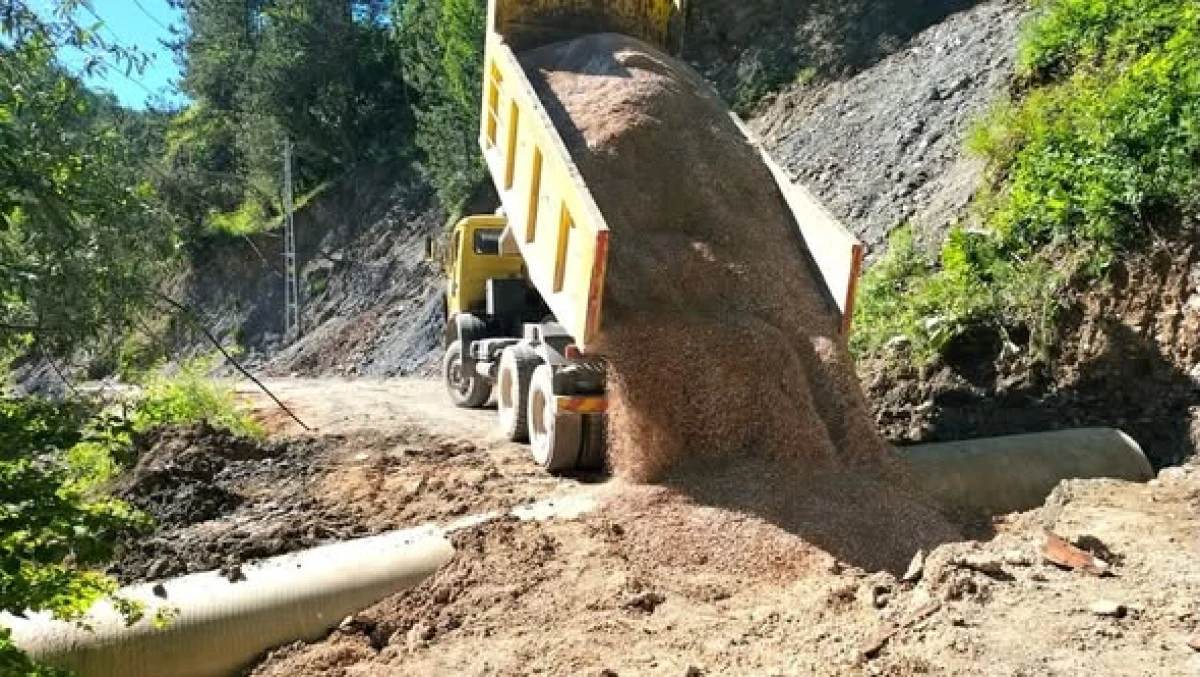 Hacıyeri K&ouml;y&uuml;&rsquo;nde Altyapı G&uuml;&ccedil;lendirildi: CTP Boru Yerleştirme &Ccedil;alışması Tamamlandı