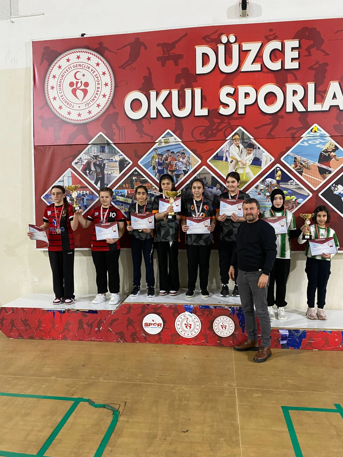 HAMİYET SEVİL ORTAOKULU&rsquo;NDAN MASA TENİSİNDE GURURLANDIRAN BAŞARI