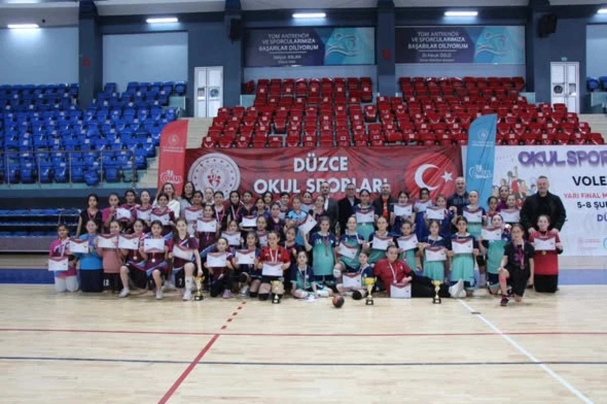 Hentbol İl Birinciliği M&uuml;sabakaları Tamamlandı