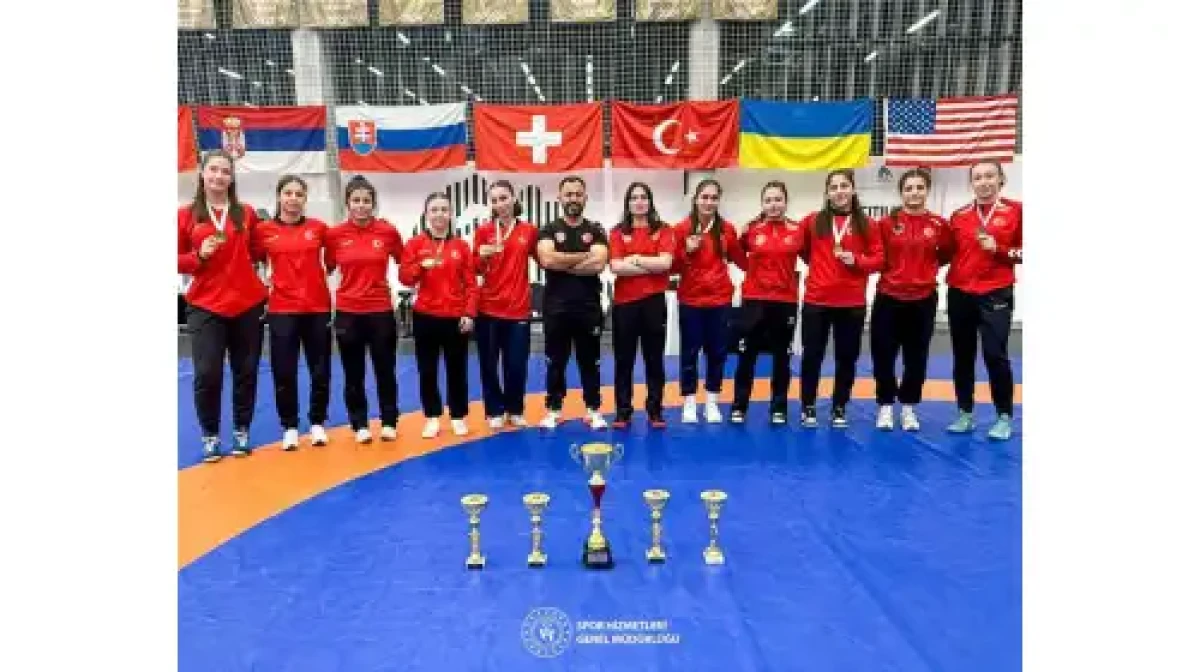Kadın G&uuml;reş Milli Takımımız Şampiyon