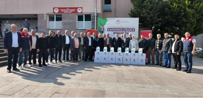 KAYNAŞLI&rsquo;DA KAHVERENGİ KOKARCA İLE M&Uuml;CADELEYE İLA&Ccedil; DESTEĞİ