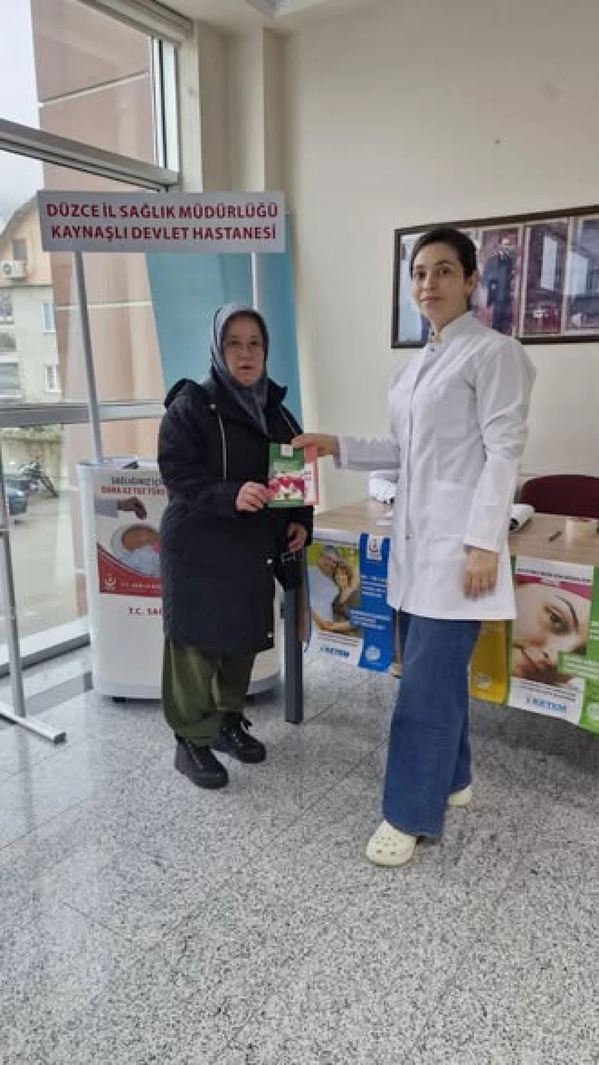 KAYNAŞLI&rsquo;DA KANSER HAFTASI KAPSAMINDA FARKINDALIK STANDI A&Ccedil;ILDI