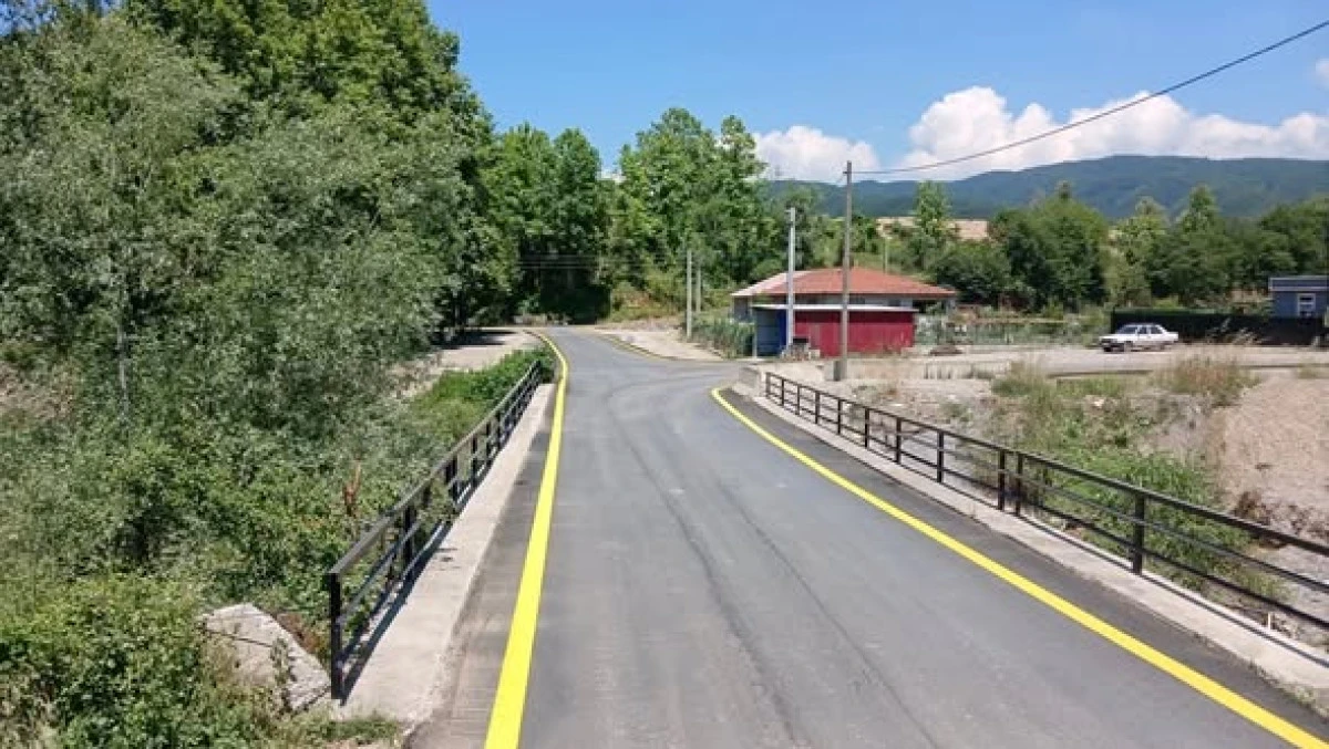 Kaynaşlı&rsquo;da Yol G&uuml;venliğini Artıran &Ccedil;alışmalar Tamamlandı