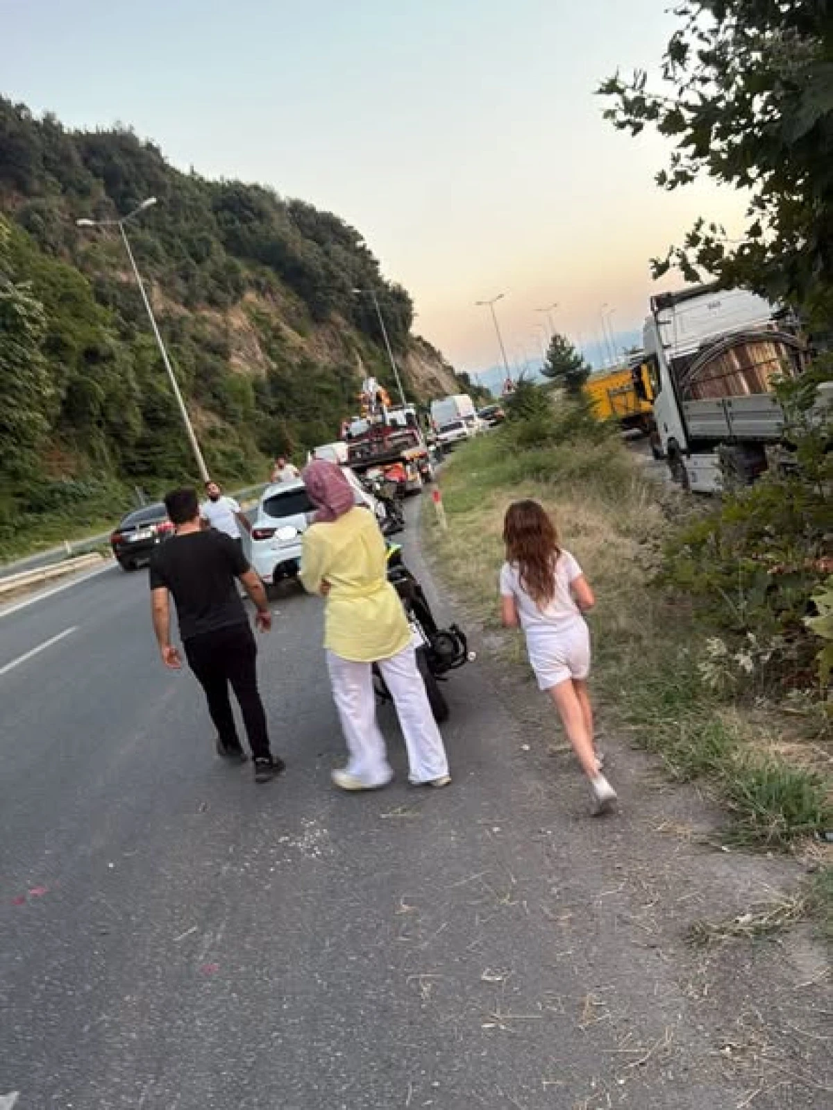 KDZ.EREĞLİ ALAPLI YOLU ARASI TERSANELER B&Ouml;LGESİNDE KAZA: 1 KİŞİ HAYATINI KAYBETTİ&hellip;