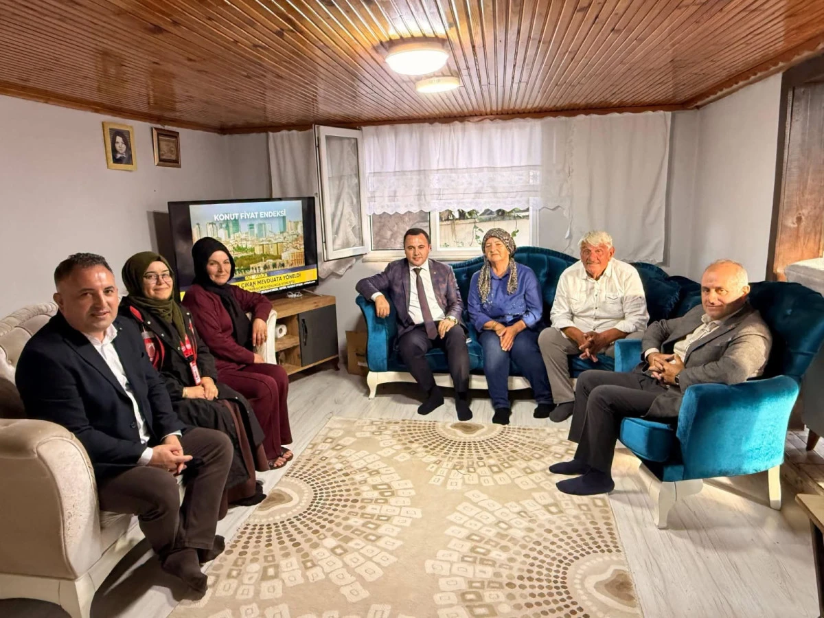 Kıbrıs Gazileri ve Ailelerini Ziyaret Etti
