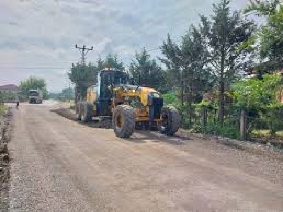 Kıyıköy’de asfalt yama çalışmalarını tamamladı.