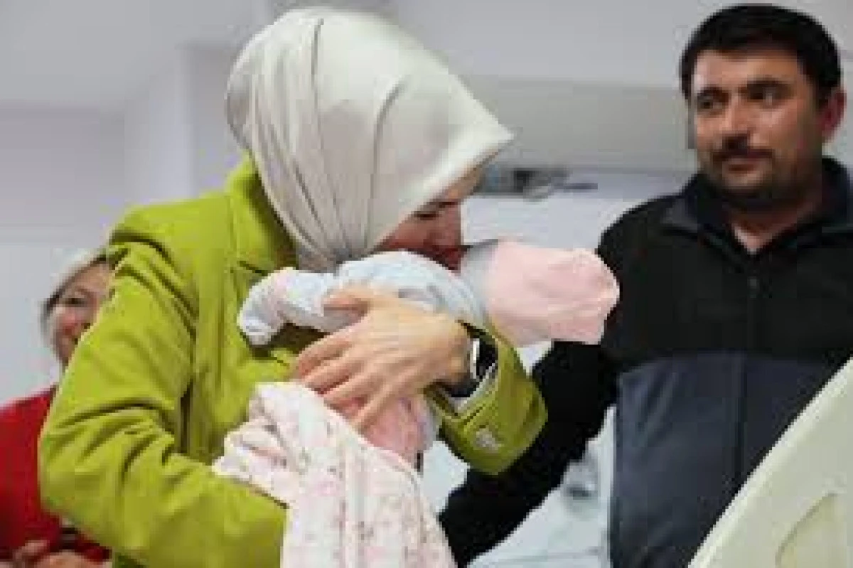 Mayıs ayı doğum yardımı &ouml;demeleri Kurban Bayramı &ouml;ncesi hesaplara yatırıldı