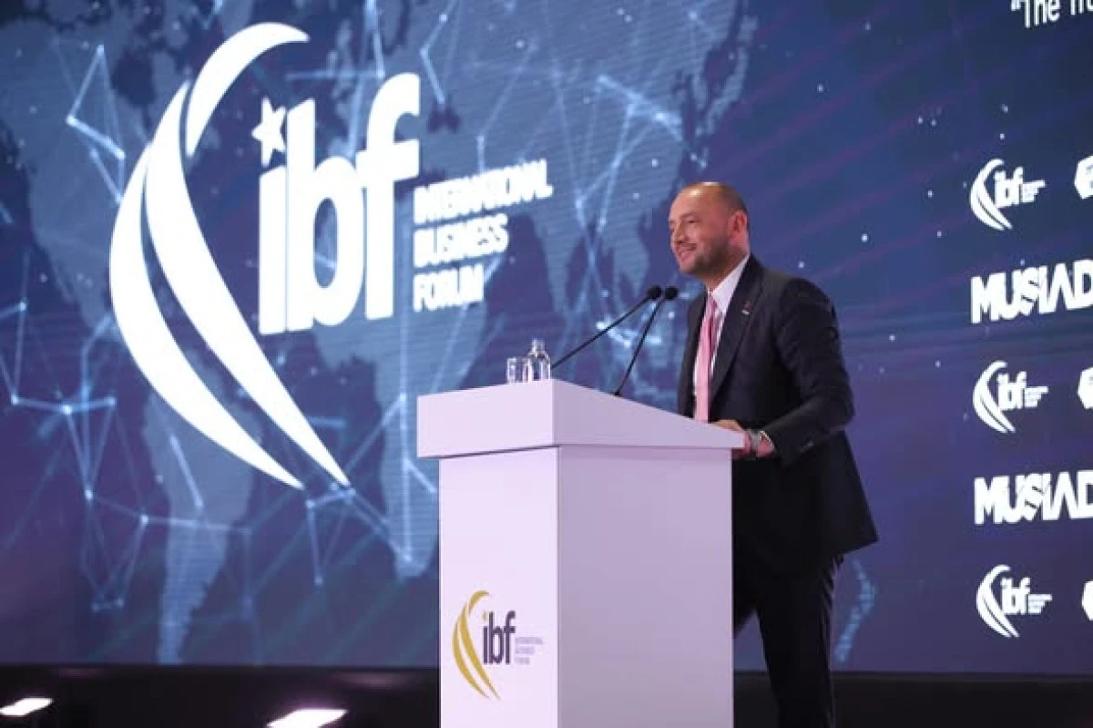 M&Uuml;SİAD EXPO 2026&rsquo;DA YAPAY ZEK&Acirc; VE İŞ D&Uuml;NYASININ GELECEĞİ KONUŞULDU