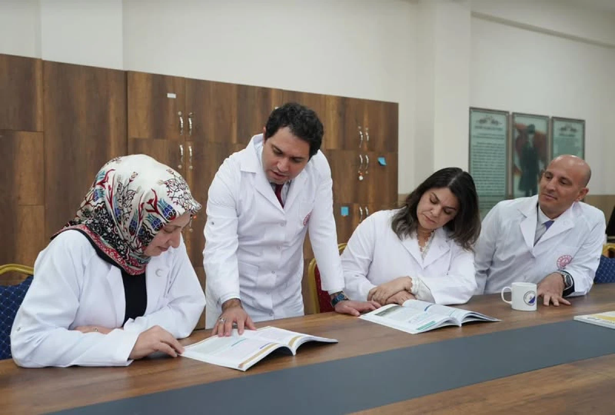 &Ouml;ğretmen &Ouml;nl&uuml;ğ&uuml; Standartları Belirlendi 