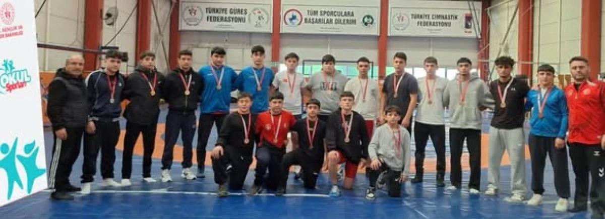 Okul Sporları Genç A-B Erkek Güreş Müsabakaları Tamamlandı