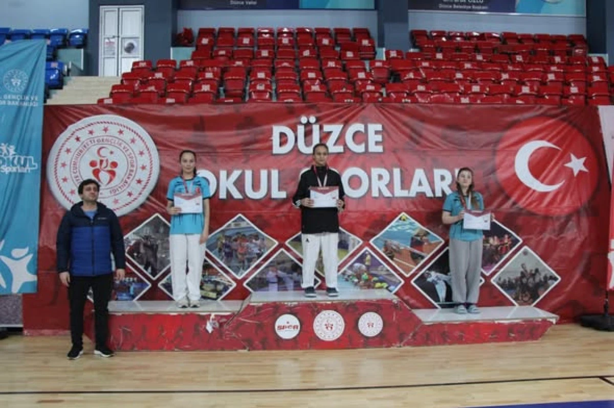 Okul Sporları Taekwondo M&uuml;sabakaları Tamamlandı