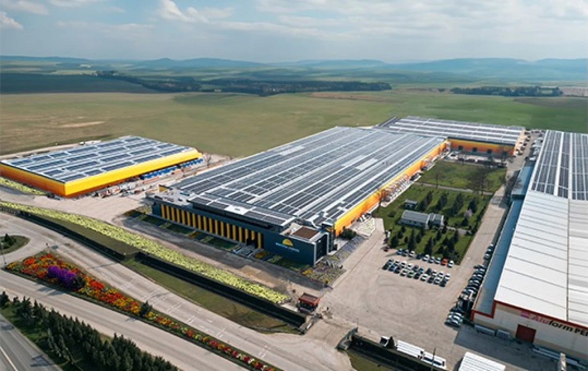 Schmid Pekintaş'ın Fotovoltaik G&uuml;neş H&uuml;cresi &Uuml;retim Tesisi Projesi i&ccedil;in &Ccedil;ED Olumlu Kararı Verildi