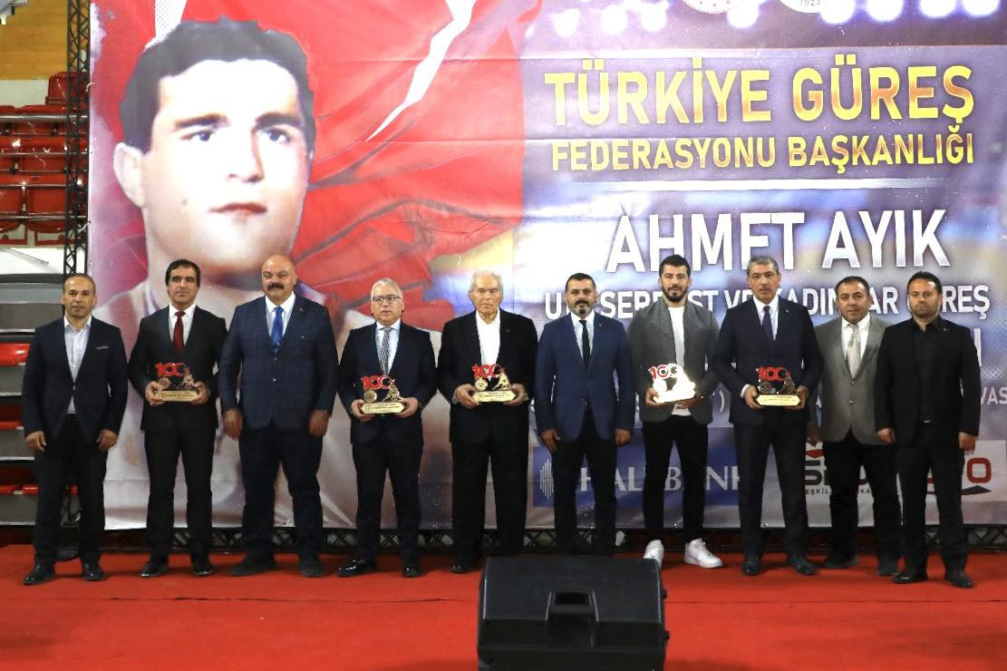 Serbest Güreş Türkiye Şampiyonası’nda İkinci Gün Sona Erdi