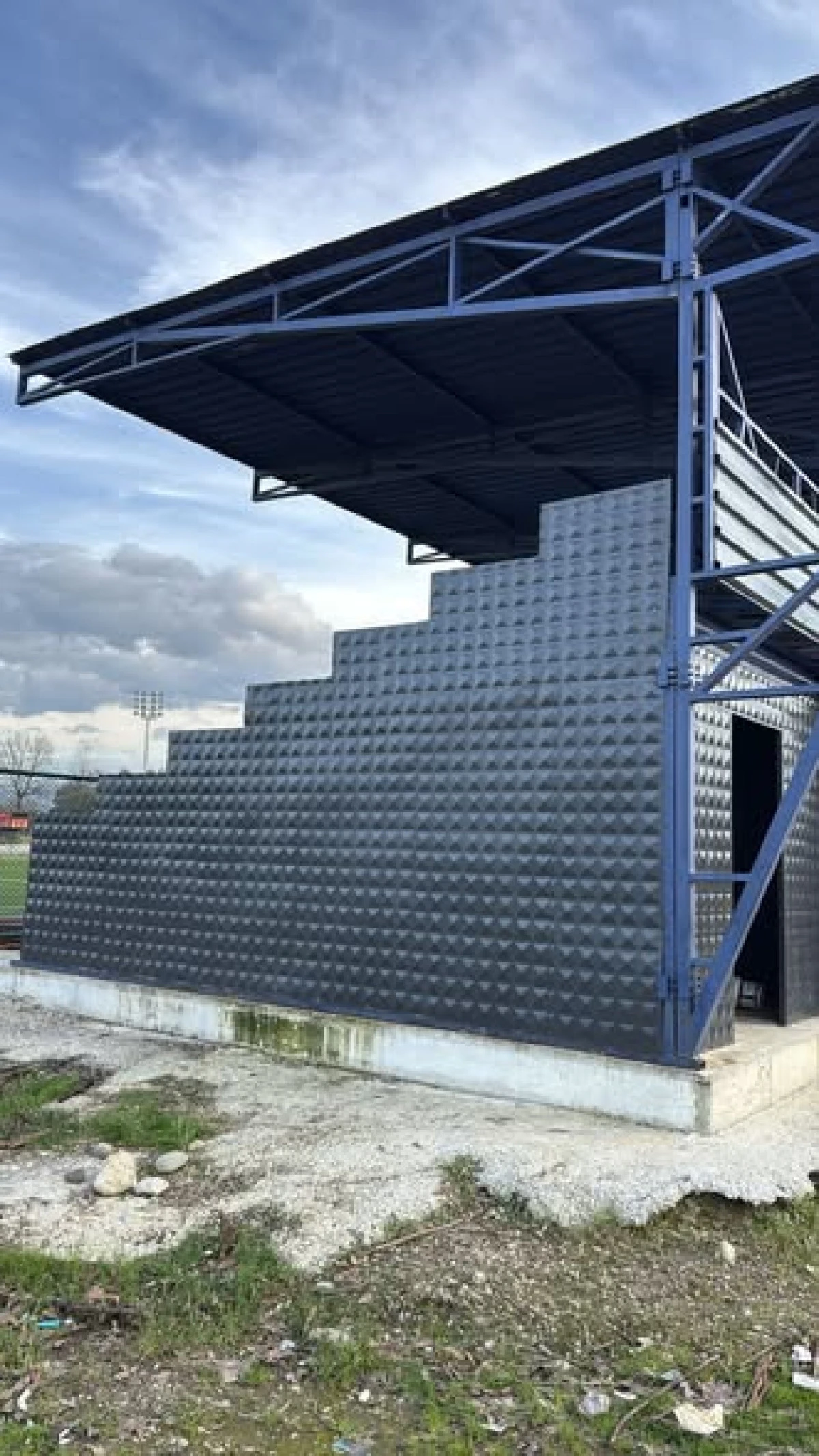 Şıralık Amat&ouml;r Futbol Sahası&rsquo;na Malzeme Deposu Kazandırıldı