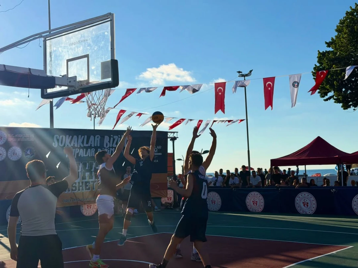Sokaklar Bizim 3x3 Basketbol T&uuml;rkiye Finali t&uuml;m heyecanıyla 2. g&uuml;n&uuml;nde devam ediyor!