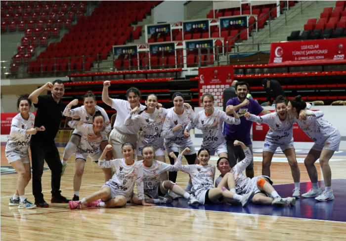 SON DAKİKA-DÜZCE ATLETİK KLASMAN MAÇINDA GALİP GELDİ