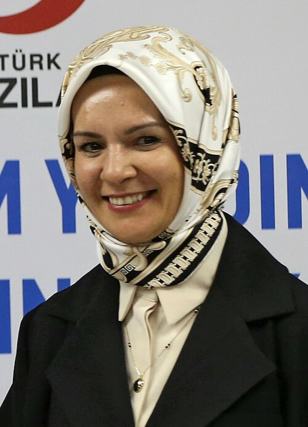 Sosyal yardım programlarının aylık &ouml;demeleri artırıldı