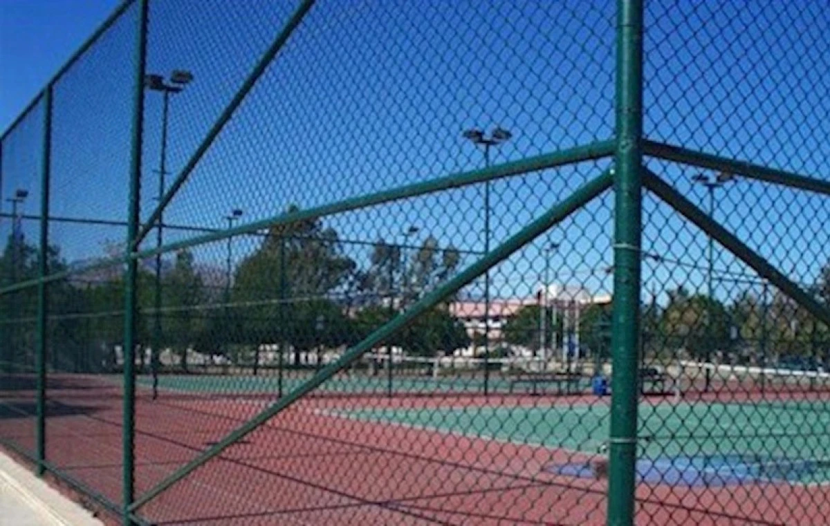 Spor kompleksi tel çit işi yaptırılacaktır