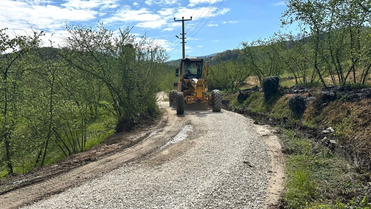 Tahirli K&ouml;y&uuml;&rsquo;nde  &ccedil;alışmalarına hız kesmeden devam ediyor