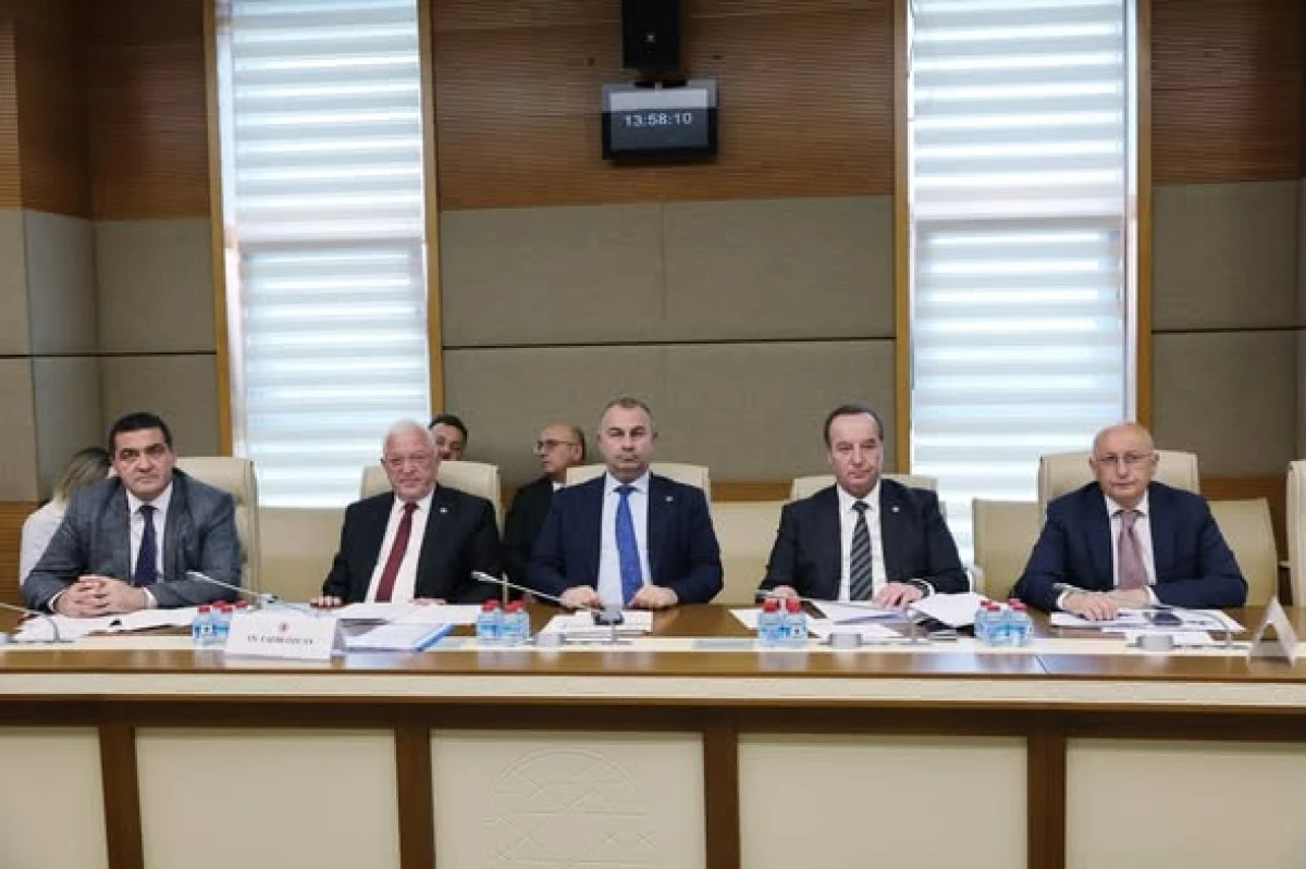 Talih &Ouml;zcan: &ldquo;T&uuml;rkiye&rsquo;nin &Ccedil;ıkarlarını &Ouml;nceleyen Dış Politika Anlayışıyla Hareket Ediyoruz&rdquo;