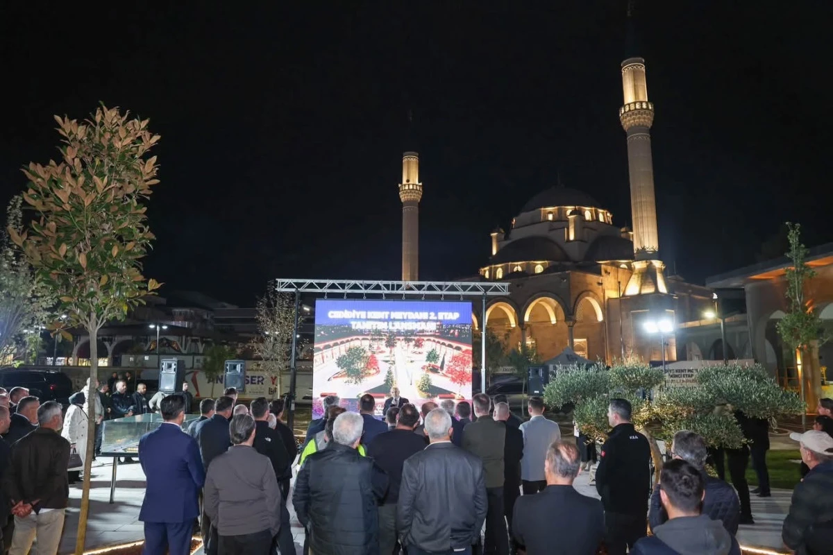 TARİHİ &Ccedil;ARŞI A&Ccedil;ILIŞINI DUYURDU