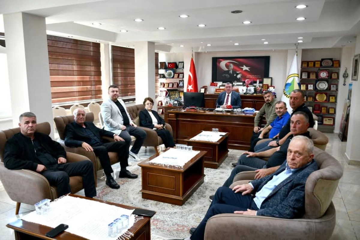 TEKİN VE 9 MECLİS &Uuml;YESİ CHP&rsquo;DEN İSTİFA ETTİ
