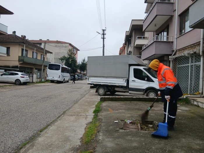 TEMİZLİK İŞLERİ ŞEHRİ &Ccedil;EVRELİYOR
