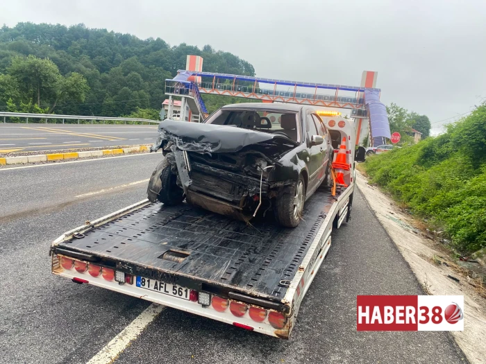 TEPEK&Ouml;Y KAVŞAĞI&rsquo;NDA YİNE KAZA: 3 KİŞİ HAFİF YARALANDI